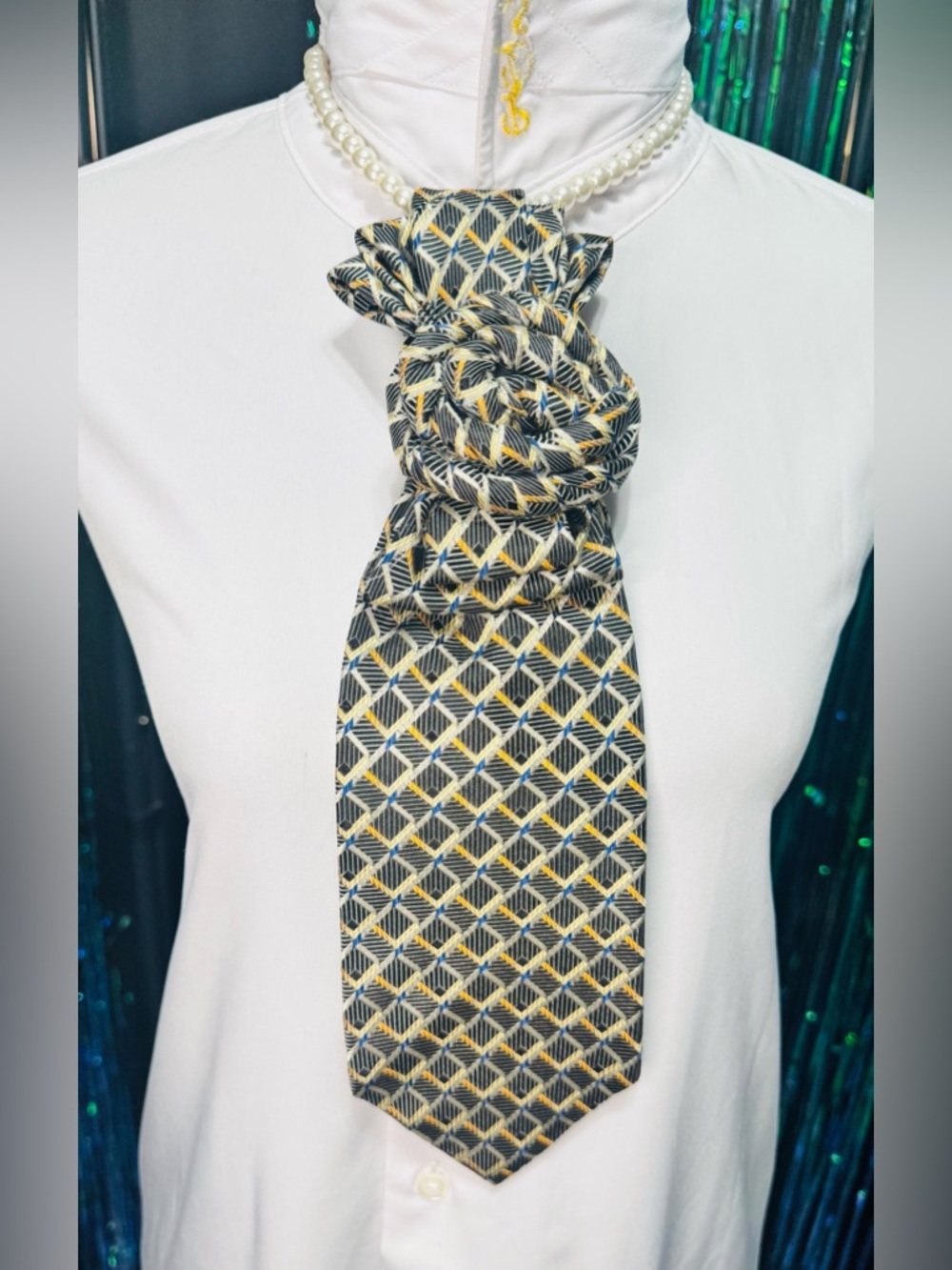 Elegant Black and Gold Geometric Necktie with Rose Design